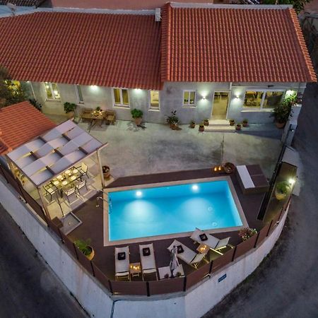 Villa Roxanne Galatas  Exterior photo